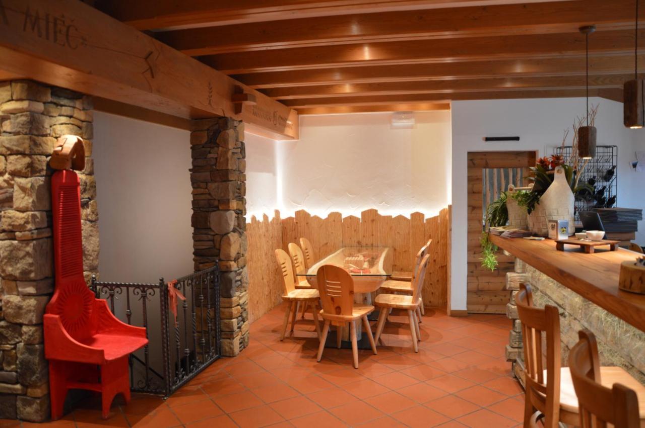 Post Hotel Ristorante Tyrol Moena Buitenkant foto