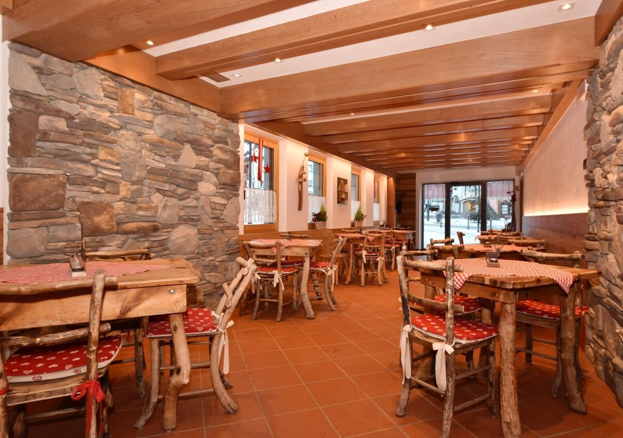 Post Hotel Ristorante Tyrol Moena Buitenkant foto